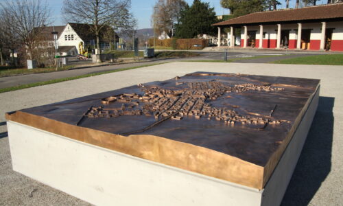 La maquette en bronze