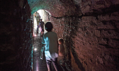 Il fantasma senza nome: Un tour dell’indovinello pieno di profumi e odori