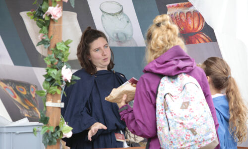 Roemerfest Augusta Raurica Archaeologie live Spannende Informationen zum roemschen Glas Foto Susanne Schenker