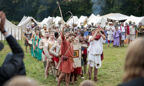 Fête Romaine Augusta Raurica – Prêt pour la Pompa – Photo Susanne Schenker