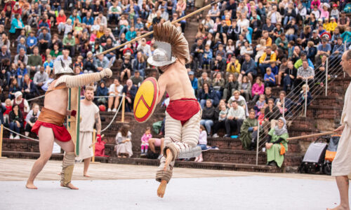 Fête Romaine Augusta Raurica – Combat de gladiateurs au théâtre – Photo Matthias Willi