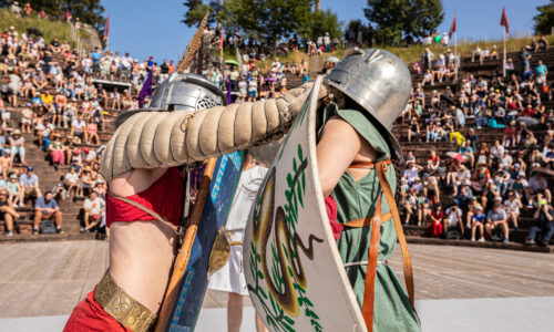 Roemerfest Augusta Raurica Nahkampf der Gladiatorinnen im Theater Foto Matthias Willi