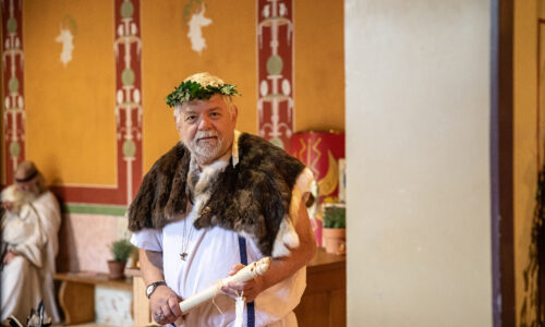 Roemerfest Augusta Raurica Varus empfaengt die Gaeste im Roemerhaus Foto Matthias Willi