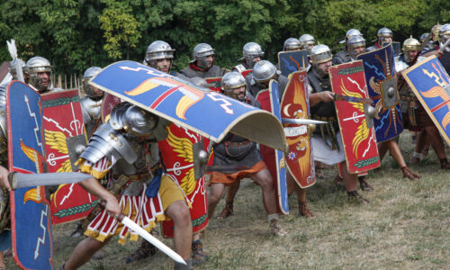 Roemerfest Augusta Raurica Legionaere in Aktion Foto Susanne Schenker