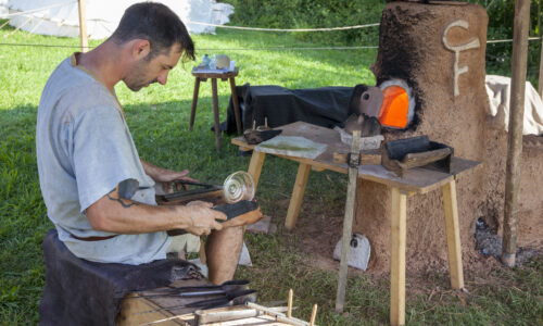 Augusta Raurica Die Glasblaeser zeigen ihr Koennen Foto Susanne Schenker