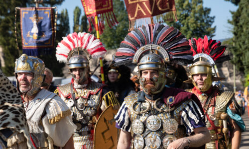 Fête romaine Augusta Raurica – Ingressus Legionis – La marche des légionnaires – Photo Matthias Willi